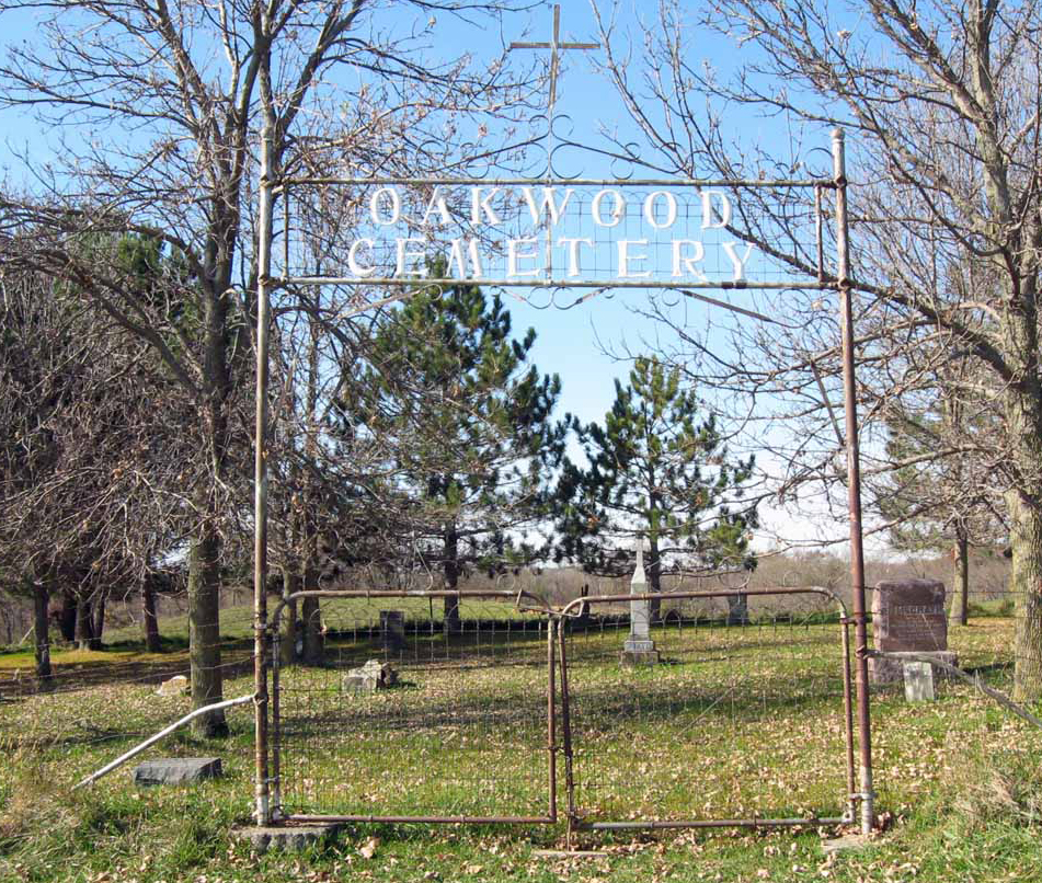 Oakwood Cemetery entrance